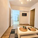 Boho Jungle By Hilton Iv Apartament Bukareszt