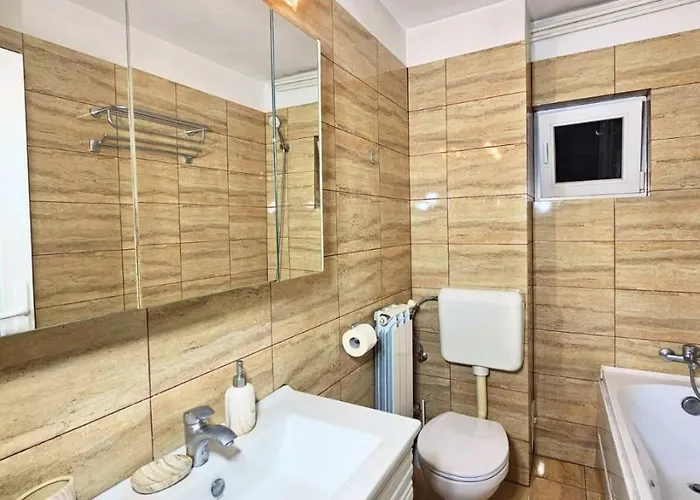 Boho Jungle By Hilton Iv * بوخارست